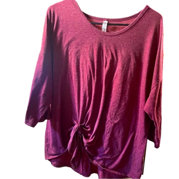 PerSeption Concept Size X-Large Maroon 3/4 Tshirt - Picture 1 of 6